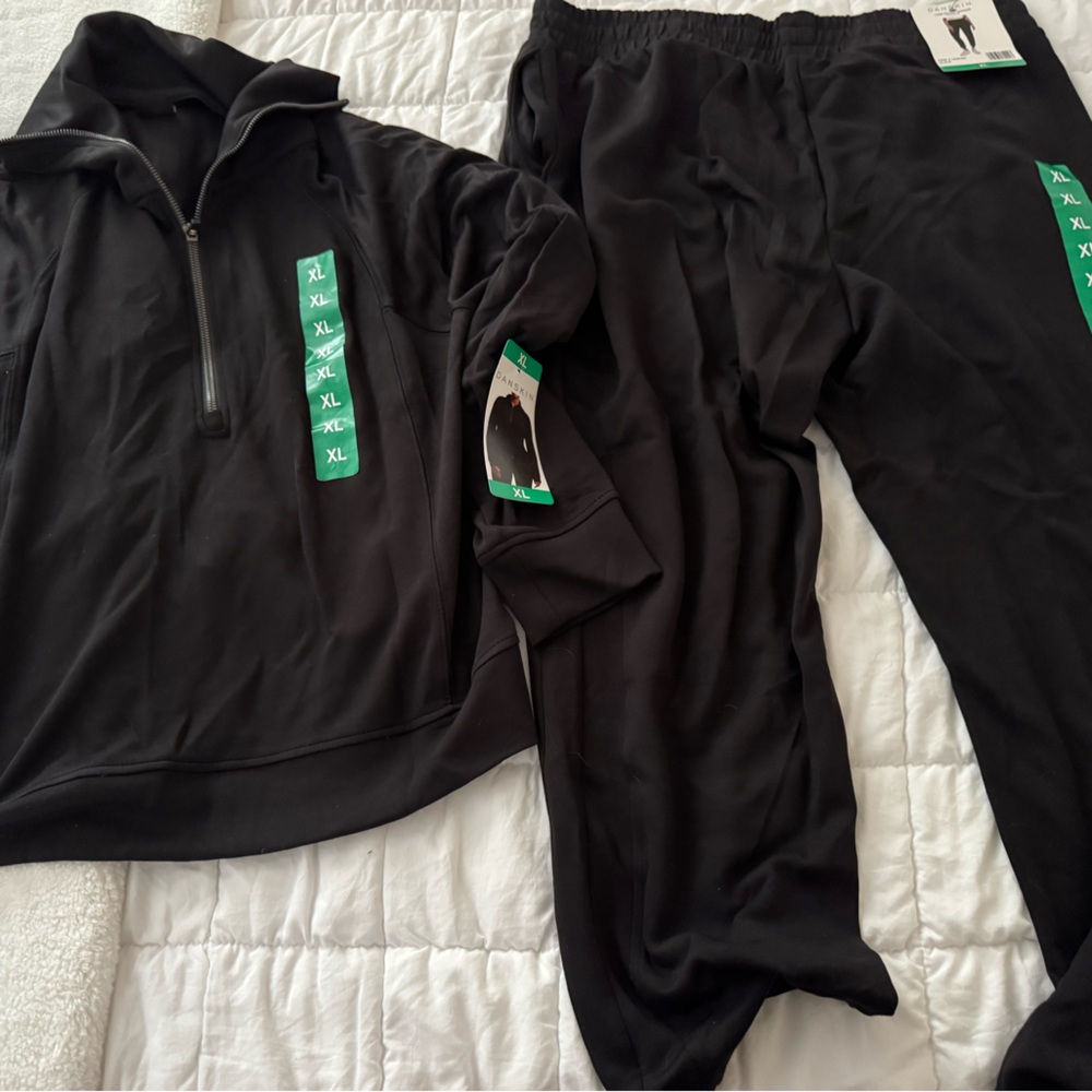 Woman’s Danskin Casual Coordinating top and jogger pants